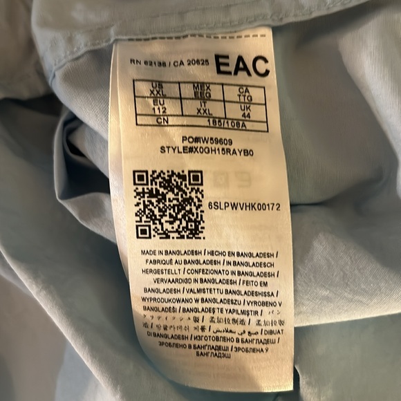 Guess Size XXL Pale Blue Short Sleeved Button Down Shirt - Picture 8 of 8